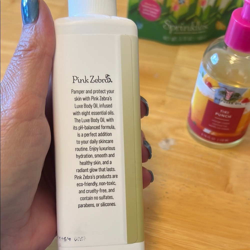 Pink Zebra Insect Repellent and Tiki Punch Set - Picture 5 of 9